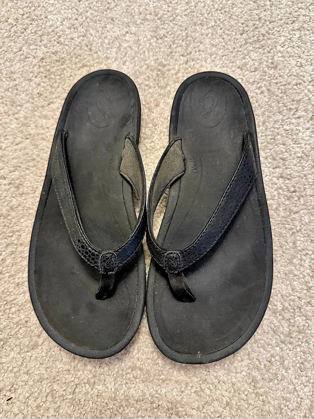 OluKai Ohana Flip Flop Black Sandals